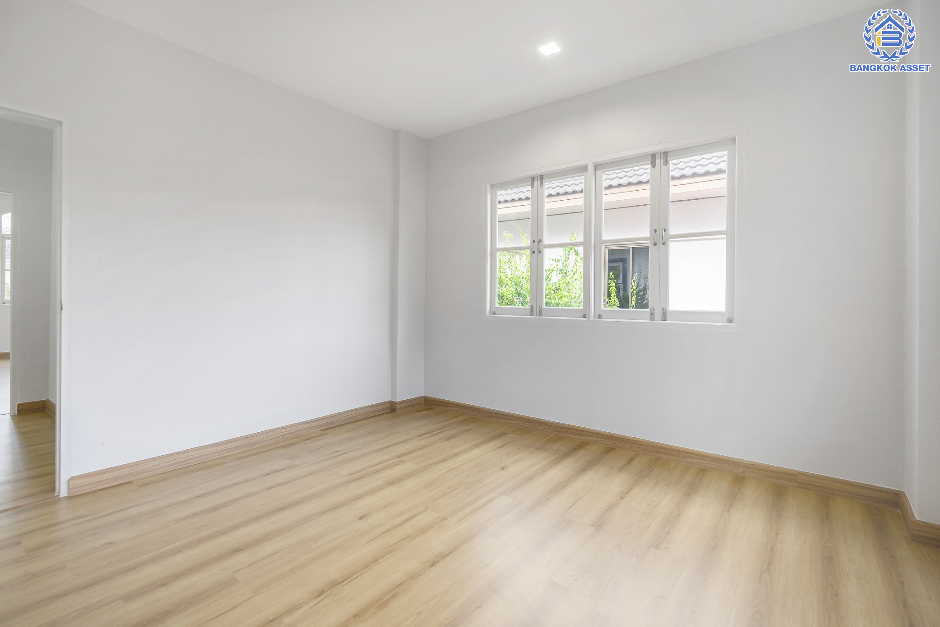 บ้านมือสองตกแต่งใหม่ แบรนด์ LH ม.ชัยพฤกษ์ ทวีวัฒนา เนื้อที่ 52.5 ตร.ว. ตอบโจทย์ทุกการอยู่อาศัย ด้วยฟังก์ชัน 3 ห้องนอน 3 ห้องน้ำ 1 ที่จอดรถ บนทำเลศักยภาพ เชื่อมต่อทางคู่ขนานลอยฟ้าบรมราชชนนี ใกล้ ม.มหิดล และเซ็นทรัลศาลายา